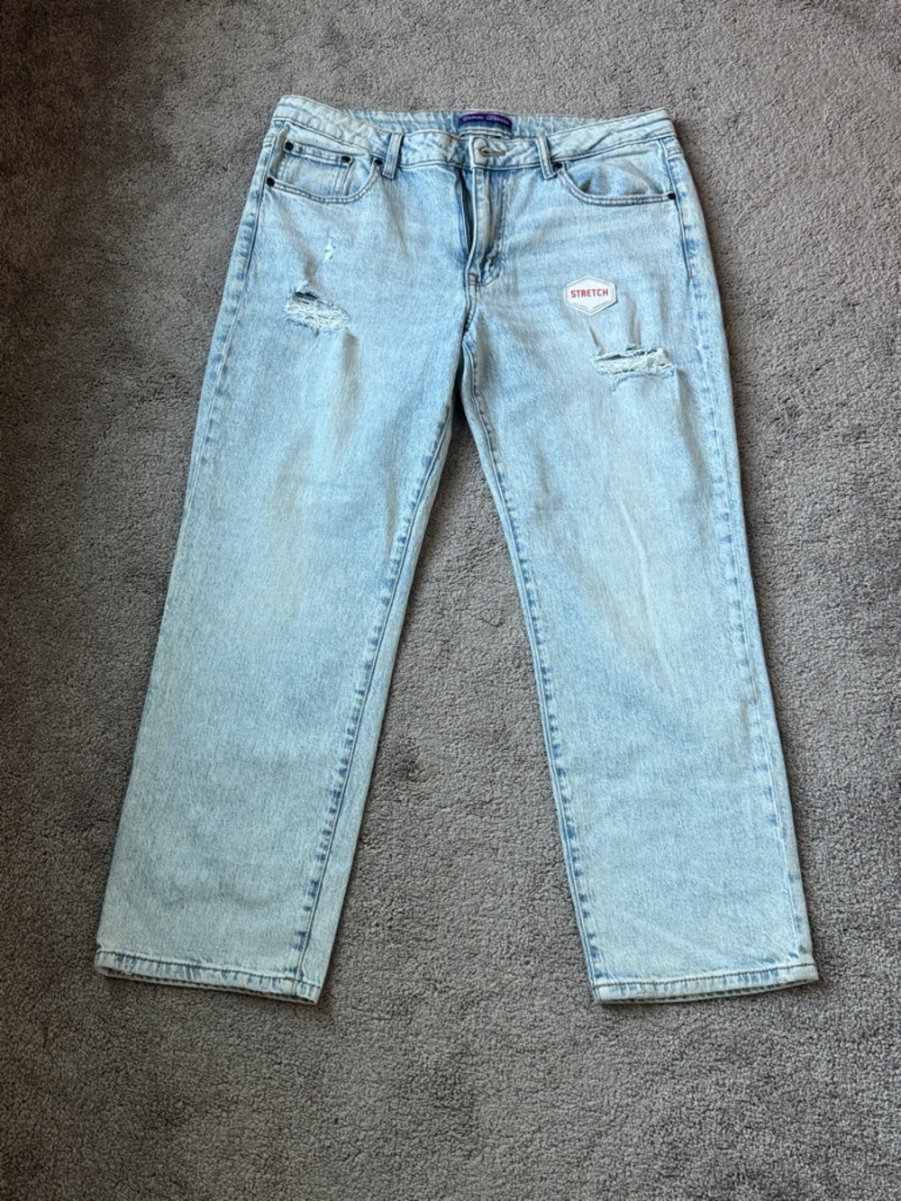 Casual Designs Light Wash Jeans Straight Leg Distressed High Rise SIZE 17